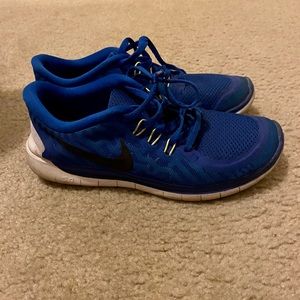 Nike free runs 5.0